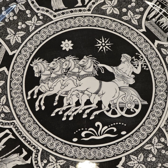Spode England Archive Collection Traditions Series GREEK BLACK 10½\